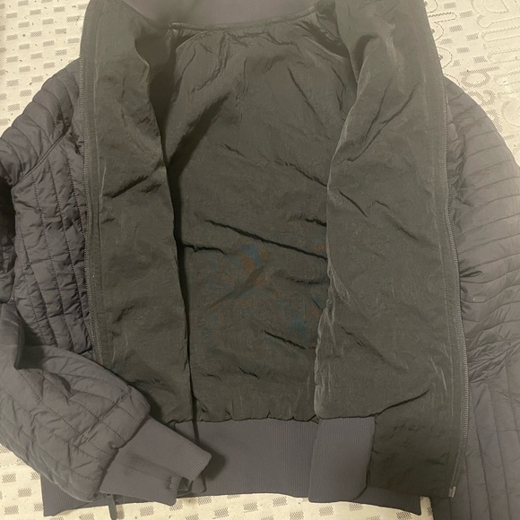 Lululemon reversable jacket - Picture 2 of 3